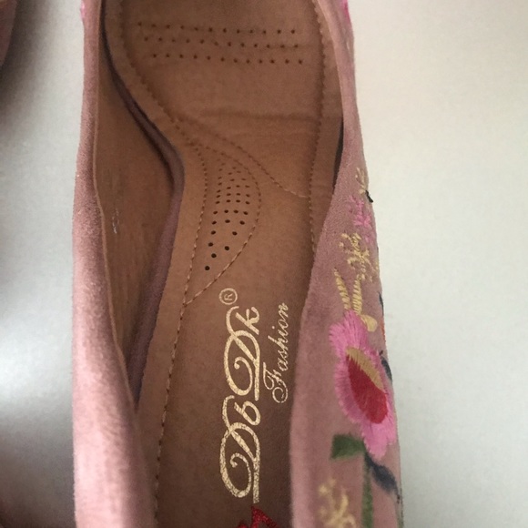 Floral Suede Pointy Block Heels - Picture 6 of 6